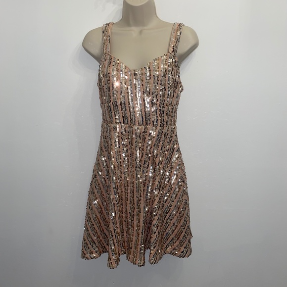 Lulus Dresses & Skirts - LuLu's Sequin lined Mini Dress
